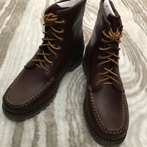 Eastland Women's Charlie Boots Size US 6.5 Walnut